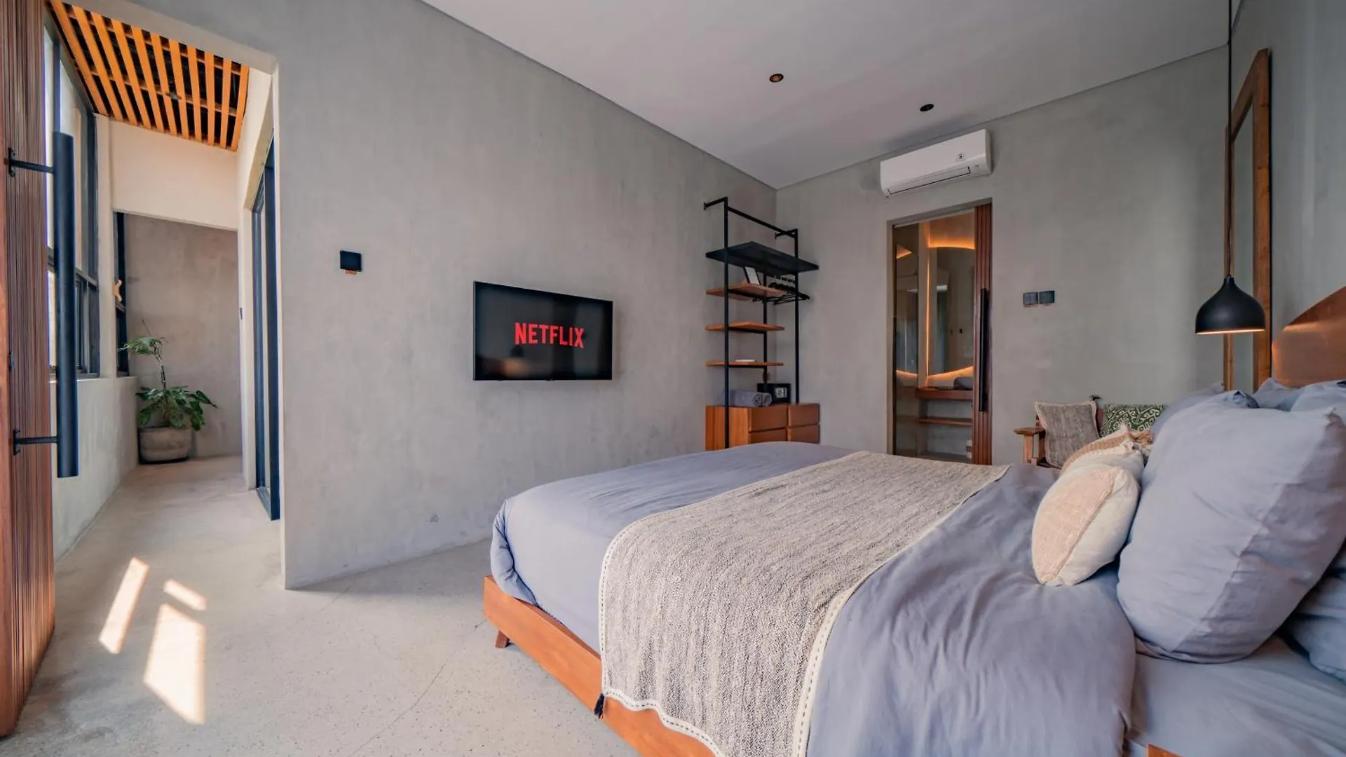 2 Bedroom 5Min Walk To Berawa Beach And Finns Beach Club Canggu  Canggu (Bali)